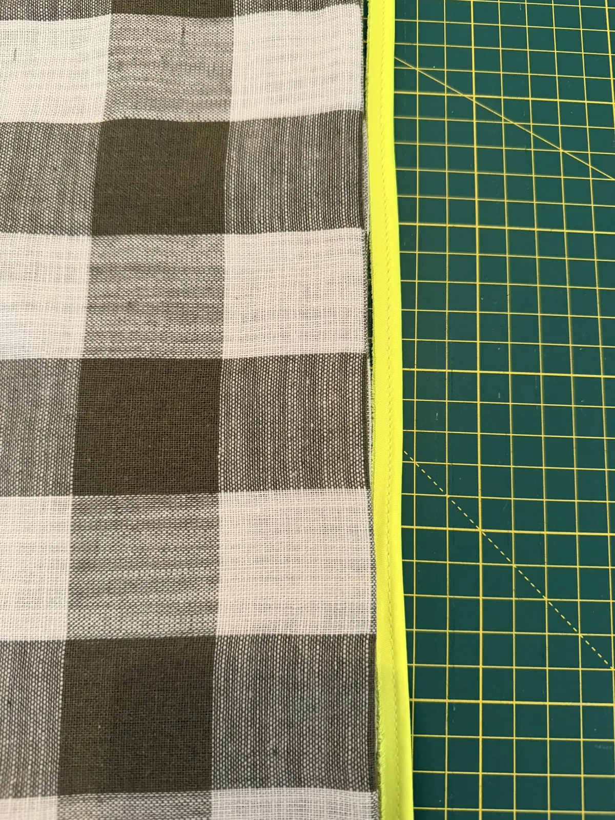 Green / Yellow