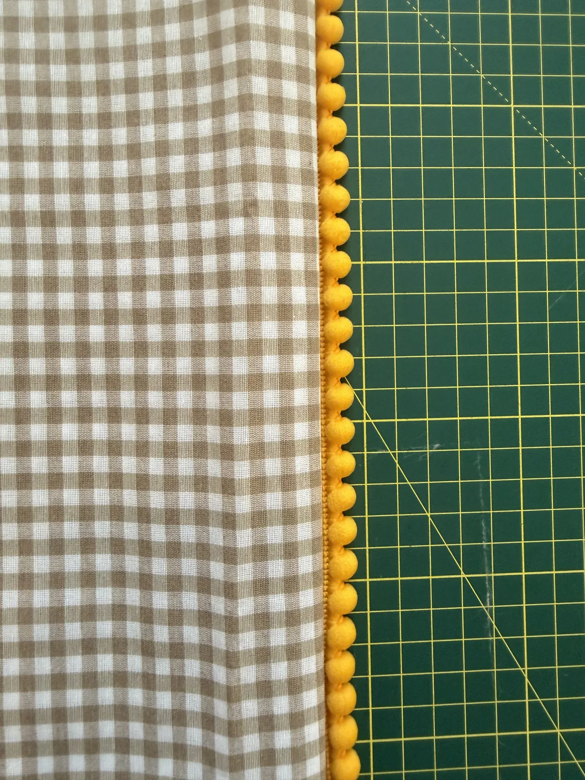 Black / Yellow